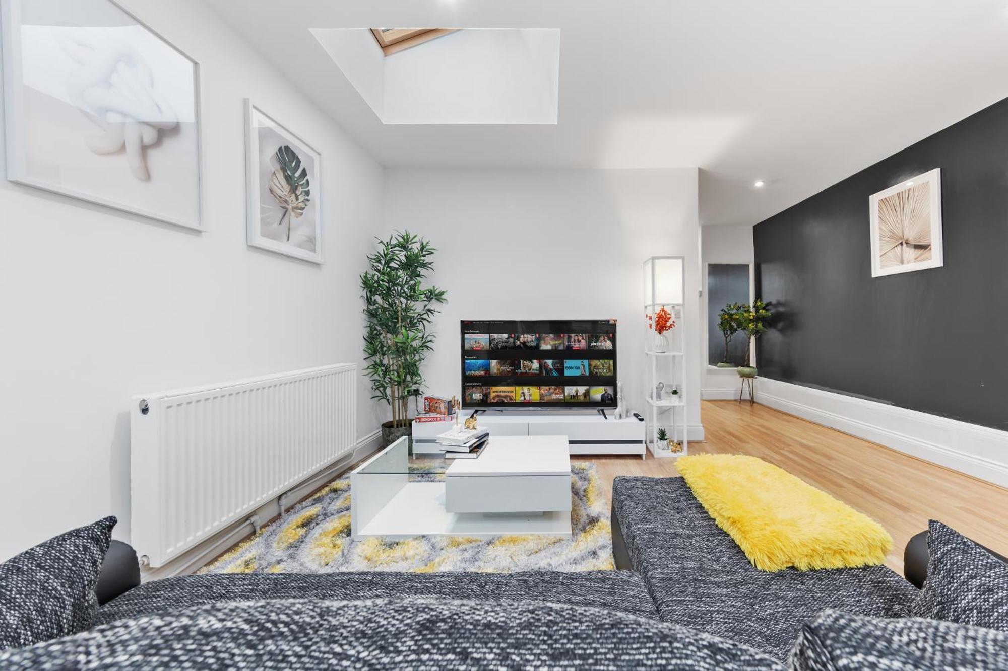 Immaculate 2-bed Escape- Sleeps 6- Garden & Parking - 15 Mins To Central- Save 20 Percent Weekly! Londra