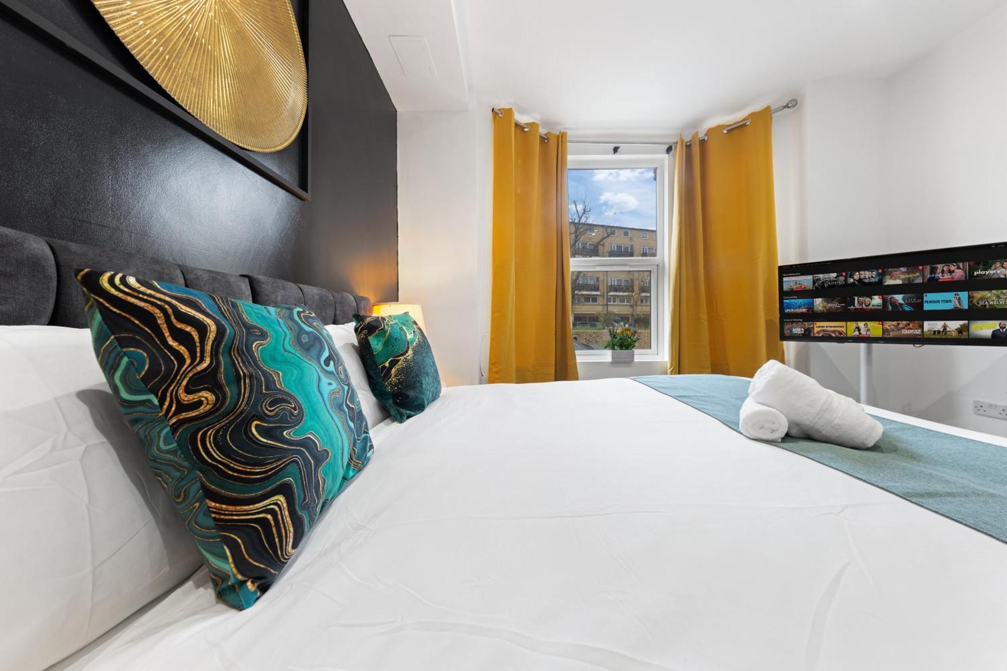 Immaculate 2-bed Escape- Sleeps 6- Garden & Parking - 15 Mins To Central- Save 20 Percent Weekly! Appartamento