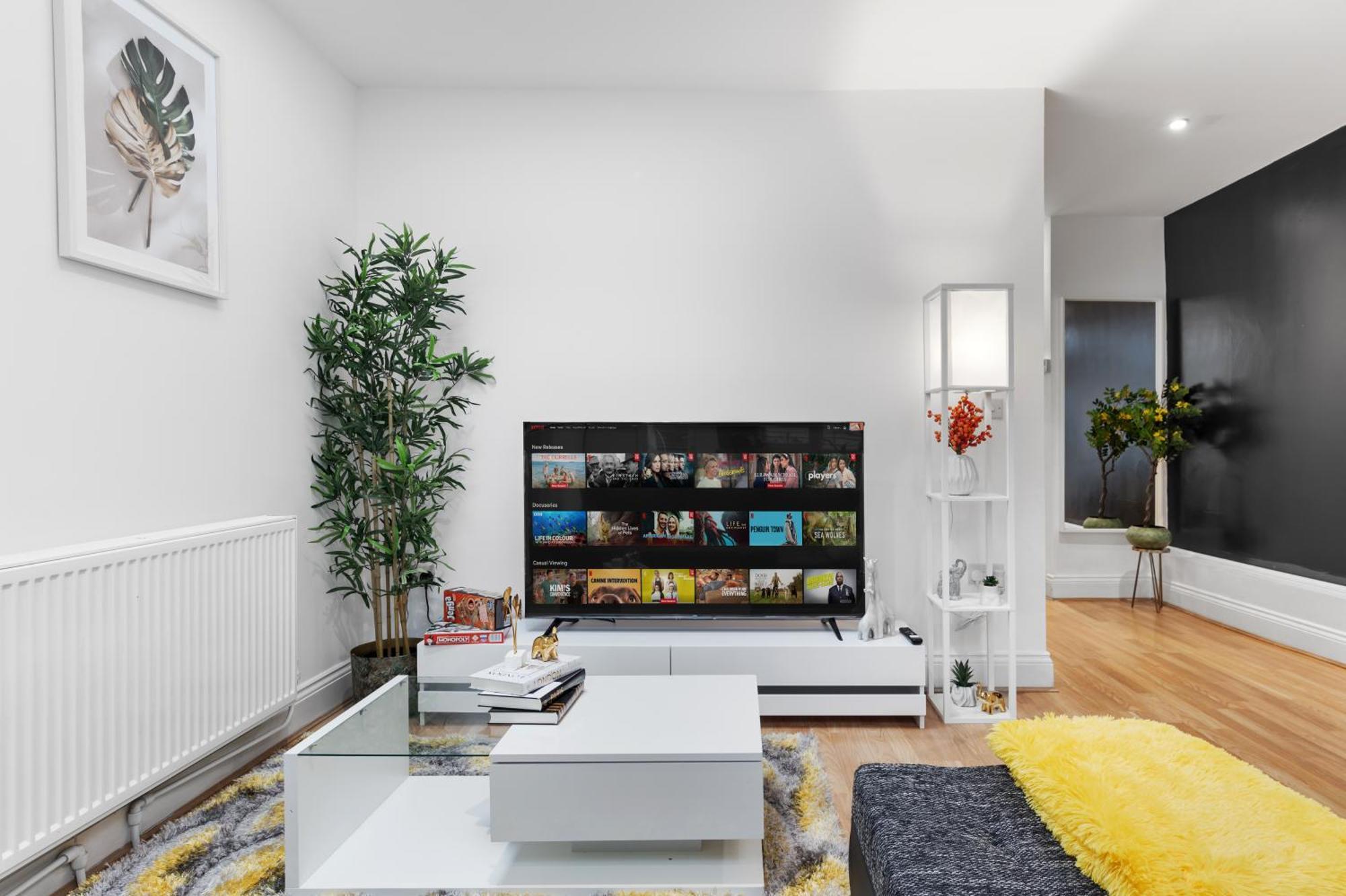 Immaculate 2-bed Escape- Sleeps 6- Garden & Parking - 15 Mins To Central- Save 20 Percent Weekly! Londra