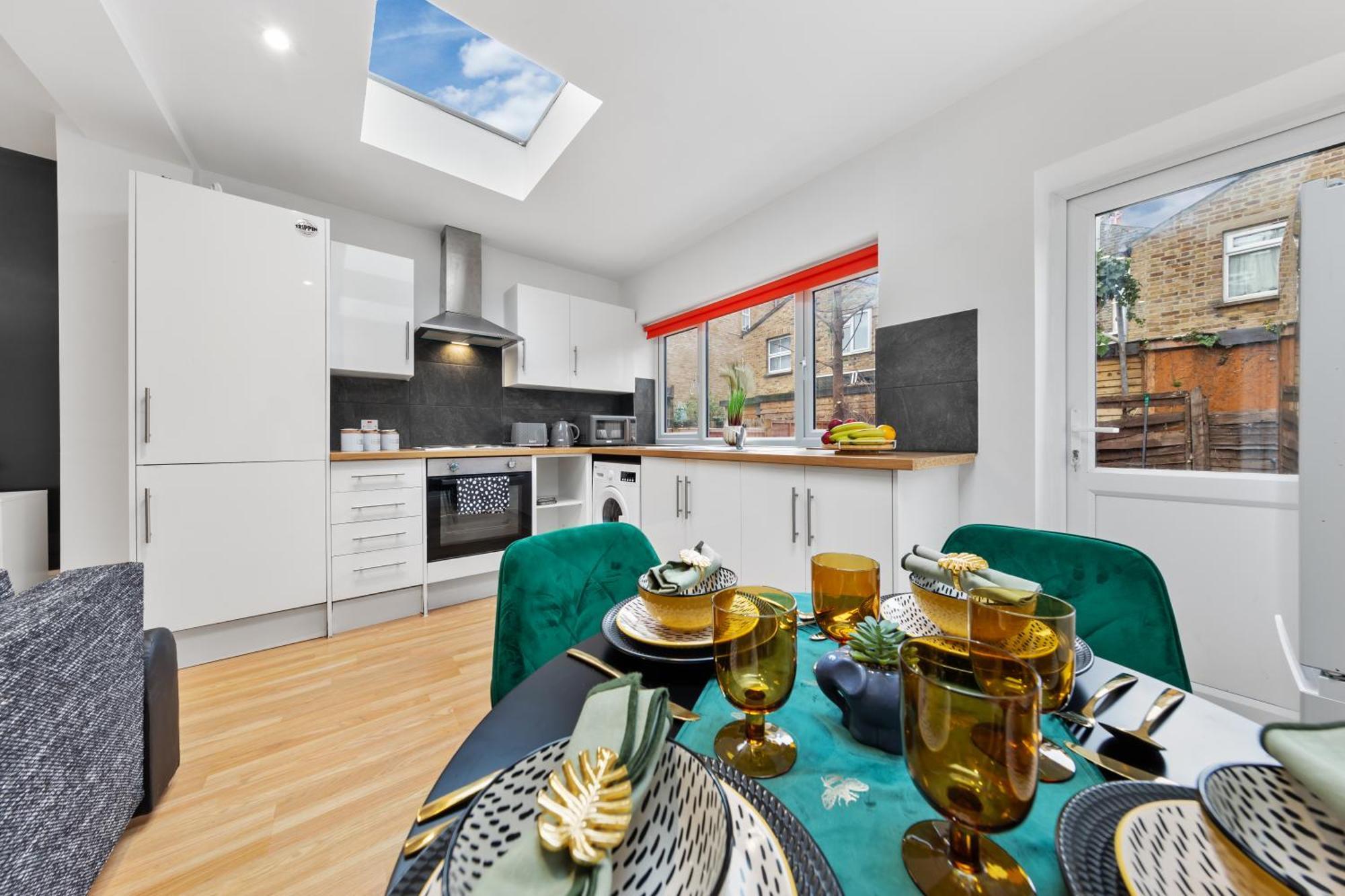 Appartement Immaculate 2-bed Escape- Sleeps 6- Garden & Parking - 15 Mins To Central- Save 20 Percent Weekly! Londres